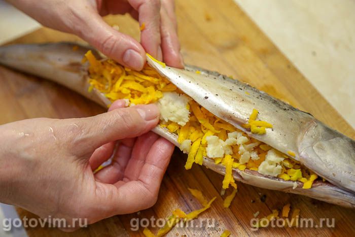 Фаршированная тыквой скумбрия, запеченная в пергаменте, Шаг 04