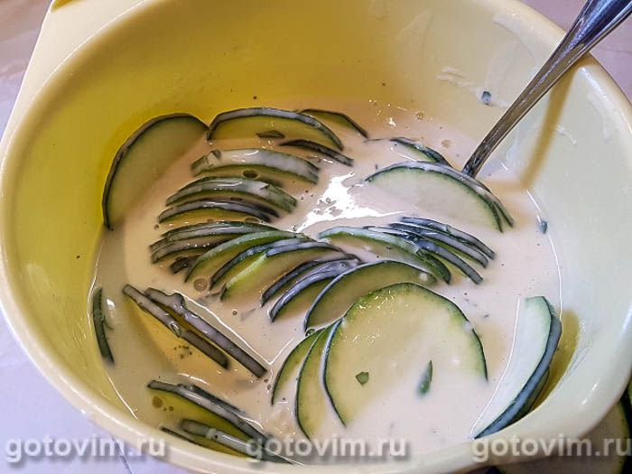      (schiacciatina di zucchine),  04