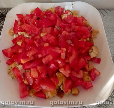 Слоеный салат «Нежная курочка» с сыром, кукурузой и помидорами, Шаг 05