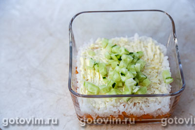 Слоеный салат с крабовым мясом VIČI, рисом и редисом, Шаг 06