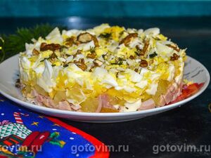 Слоеный салат с копченой курицей, ананас