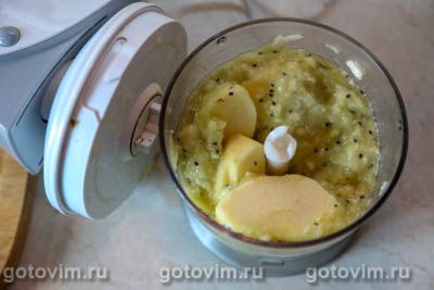 Фруктовый смузи из банана с яблоком, киви и кефиром, Шаг 03
