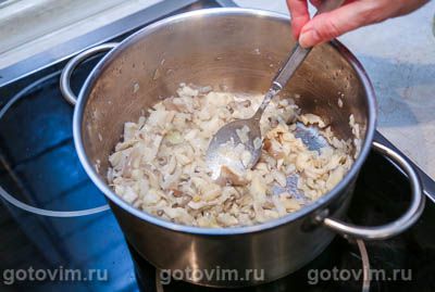 Макароны в сливочном соусе с грибами и сыром дор блю, Шаг 05