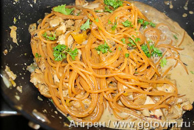 Спагетти с соусом из тыквы и куринной грудки, Шаг 05