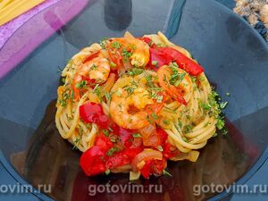 Спагетти с болгарским перцем и креветками в чесночном масле