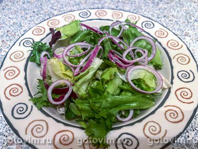 Средиземноморский салат с консервированным тунцом, Шаг 02