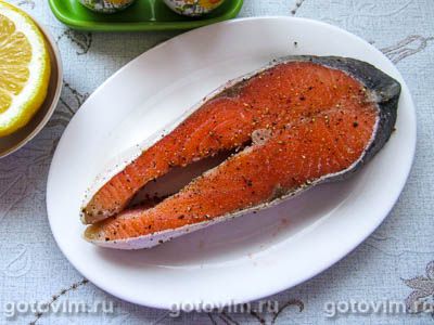 Стейк семги в фольге (с помидорами и сыром), Шаг 01