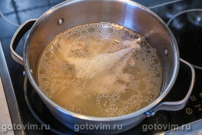 Суп из бараньих ребрышек с картошкой, кале и грибами, Шаг 01