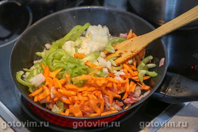 Мясной суп с фасолью и жареным беконом, Шаг 05