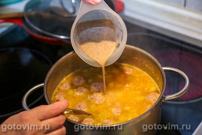 Суп с фрикадельками и грибным порошком, Шаг 09