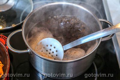 Суп из замороженных грибов с мучной подбойкой, Шаг 03