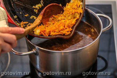 Суп из замороженных грибов с мучной подбойкой, Шаг 06
