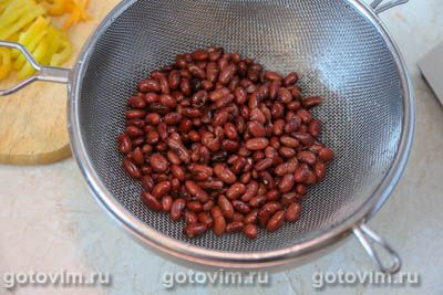 суп с кабачками и фасолью рецепт с фото очень вкусный. 02. суп с кабачками и фасолью рецепт с фото очень вкусный фото. суп с кабачками и фасолью рецепт с фото очень вкусный-02. картинка суп с кабачками и фасолью рецепт с фото очень вкусный. картинка 02. Сушеную красную или белую фасоль промыть, залить холодной водой, добавить пол чайной ложки соды и оставить на ночь. Перед варкой фасоль обязательно промыть, сложить в кастрюлю, залить холодной водой, довести до кипения и варить без соли примерно 20 минут.