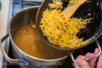 суп с кабачками и фасолью рецепт с фото очень вкусный. 06. суп с кабачками и фасолью рецепт с фото очень вкусный фото. суп с кабачками и фасолью рецепт с фото очень вкусный-06. картинка суп с кабачками и фасолью рецепт с фото очень вкусный. картинка 06. Сушеную красную или белую фасоль промыть, залить холодной водой, добавить пол чайной ложки соды и оставить на ночь. Перед варкой фасоль обязательно промыть, сложить в кастрюлю, залить холодной водой, довести до кипения и варить без соли примерно 20 минут.