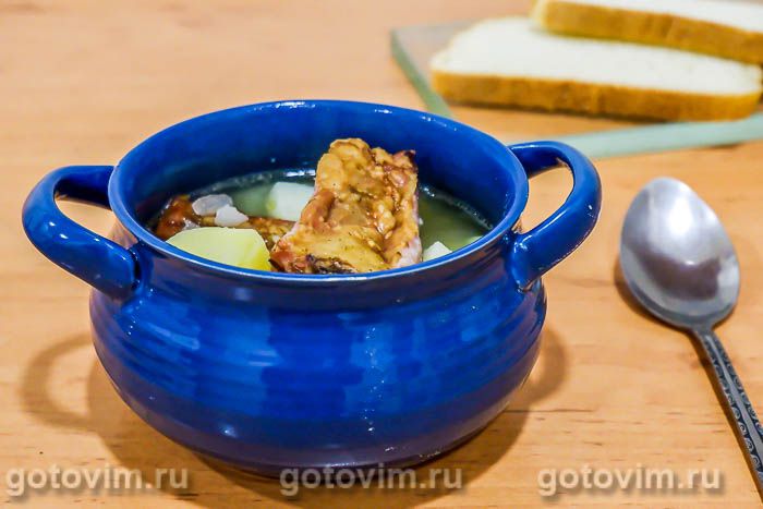 Картофельный суп с копчёными рёбрышками . Фотография рецепта
