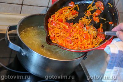 Летний куриный суп с кабачками, фасолью и свекольной ботвой, Шаг 07