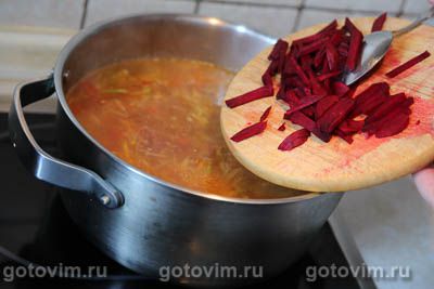 Летний куриный суп с кабачками, фасолью и свекольной ботвой, Шаг 08