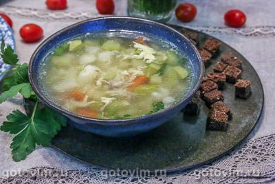 Кудрявый куриный суп с вермишелью, овощами и сырым яйцом (без картошки)