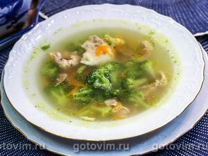 Куриный суп с брокколи и сельдереем