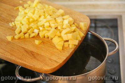Суп из квашеной капусты с фасолью (на грибном бульоне), Шаг 03