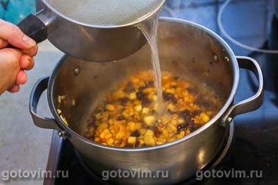 Овощной суп с нутом, кабачками и вялеными помидорами, Шаг 05