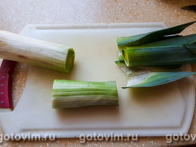 Овощной суп с сельдереем и зеленым горошком, Шаг 01
