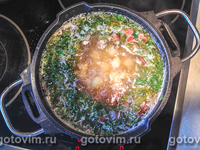Суп щавелевый с копчеными колбасками, Шаг 04