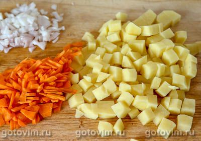 Мясной суп с картофелем и солеными грибами, Шаг 01