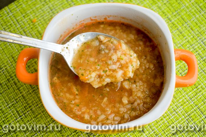 Томатный суп с рисом и рыбными консервами. Фотография рецепта