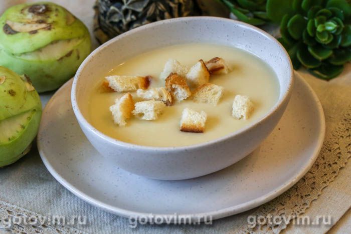 Суп-пюре из кольраби с грибами: легкий и ароматный рецепт