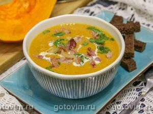 Суп-пюре из тыквы с беконом и сливками