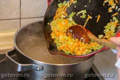 Куриный суп с цветной капустой и сырными клецками, Шаг 04