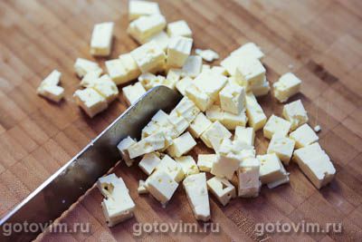 Салат из свеклы с сыром чанах и грецкими орехами, Шаг 03
