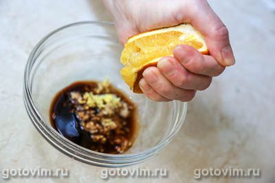 Окорок в рукаве, запеченный с апельсиново-медовой глазурью, Шаг 03