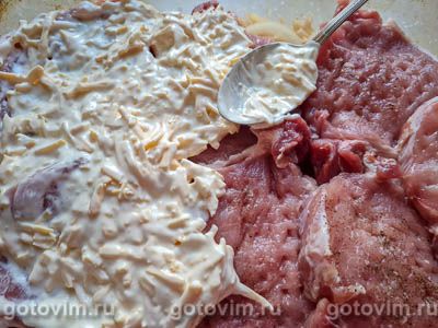 Свинина с сыром на картофельно-луковой подушке, Шаг 07