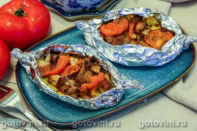 Свинина с картофелем в лодочках из фольги. Фото-рецепт