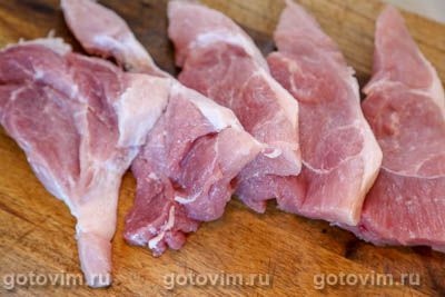 Свинина с картофелем и беконом на шпажках, запеченная в духовке, Шаг 01