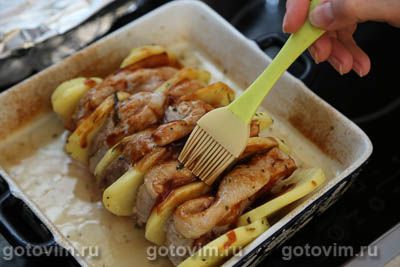Свинина с картофелем и беконом на шпажках, запеченная в духовке, Шаг 12