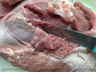 Свиная лопатка, запеченная в духовке с помидорами, лемонграссом и имбирем, Шаг 01