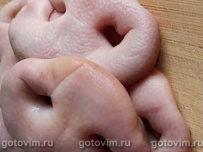 Свиные пятачки в пряном маринаде с имбирем и соевым соусом, Шаг 01