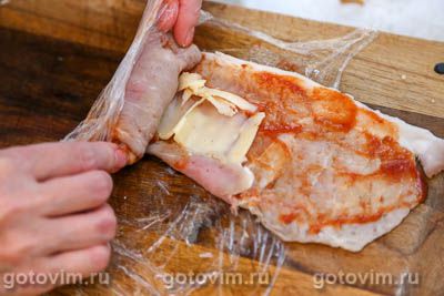 Мясные рулетики из свинины с сыром и кетчупом, Шаг 04