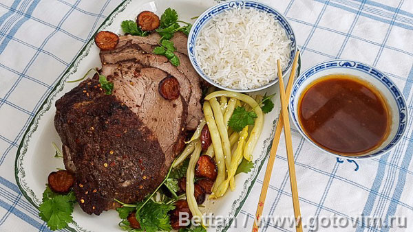 Свиная шейка со сливово-имбирным соусом на китайский манер. Фотография рецепта