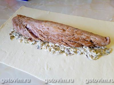 Свинина в тесте, запеченная с грибным соусом, Шаг 05