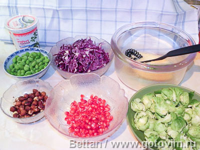 Тёплый салат с перловкой, краснокочанной и брюссельской капустой, Шаг 01