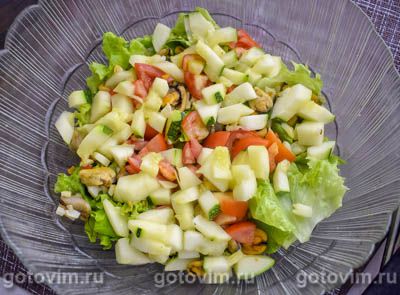 Теплый салат с мидиями, помидорами и кабачками, Шаг 04