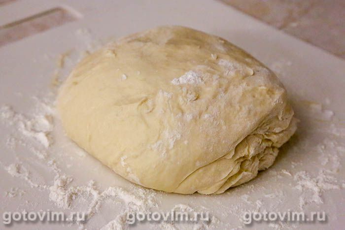 Тесто на кефире для осетинского пирога. Фотография рецепта