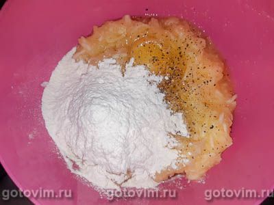 Торт из кабачков с  помидорами и колбасой, Шаг 03