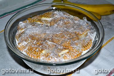 Торт из печенья без выпечки с бананом и сметаной, Шаг 07