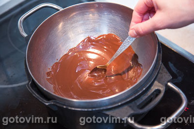 Шоколадный торт с безе и соленым арахисом, Шаг 02