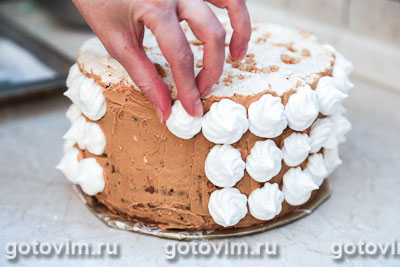 Шоколадный торт с безе и соленым арахисом, Шаг 11